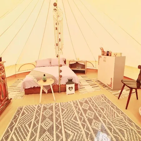 The Hunters Glamping Luxury tent Ciudanovita