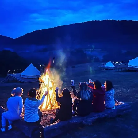 The Hunters Glamping Luxury tent