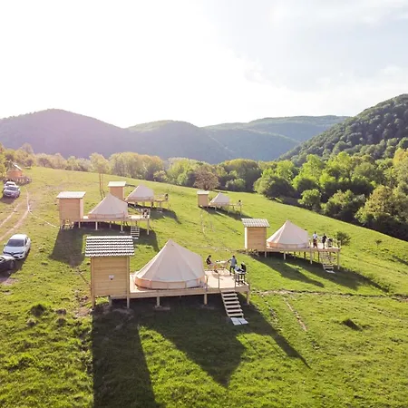 The Hunters Glamping